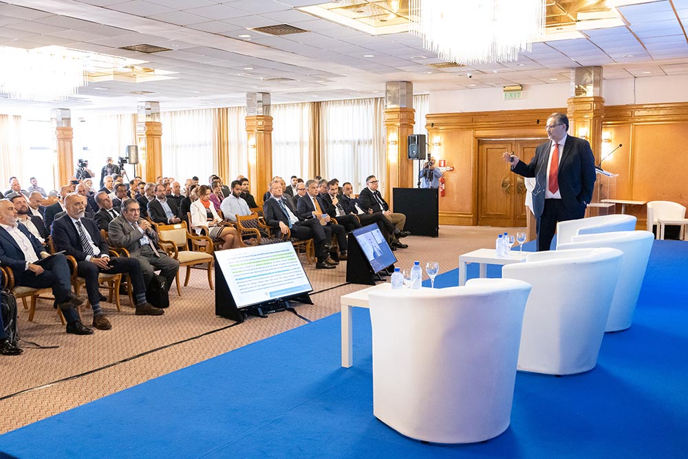 east-med-baseblue-conference-1 (20)